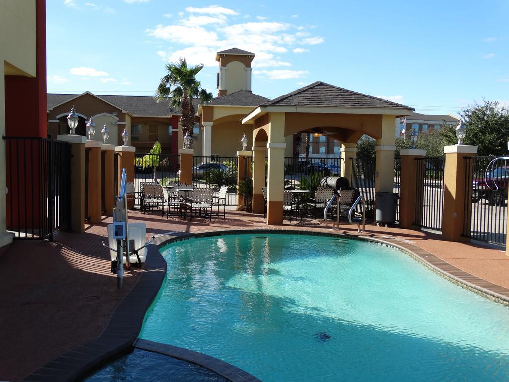 Regency Inn & Suites - Baytown Exterior photo