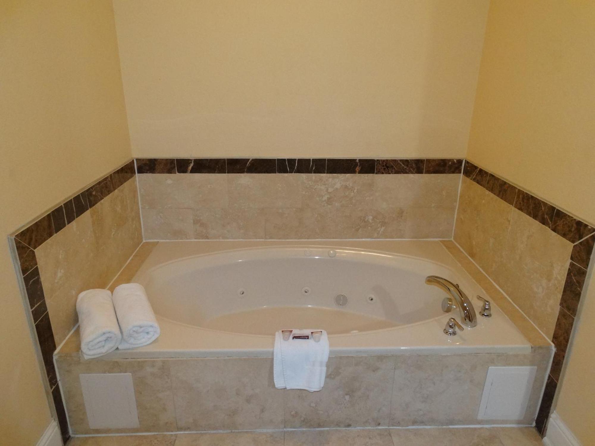 Regency Inn & Suites - Baytown Room photo