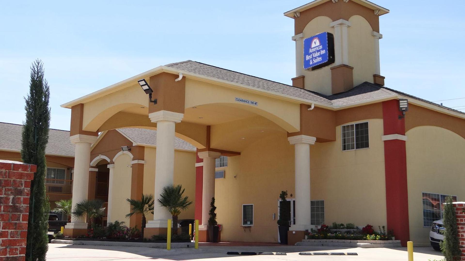 Regency Inn & Suites - Baytown Exterior photo